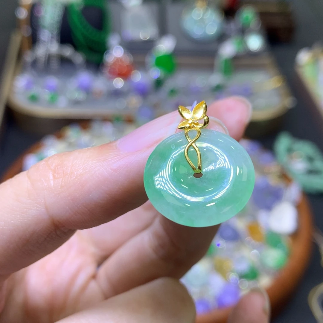 翡翠18K金镶嵌颈饰翡翠吊坠项链