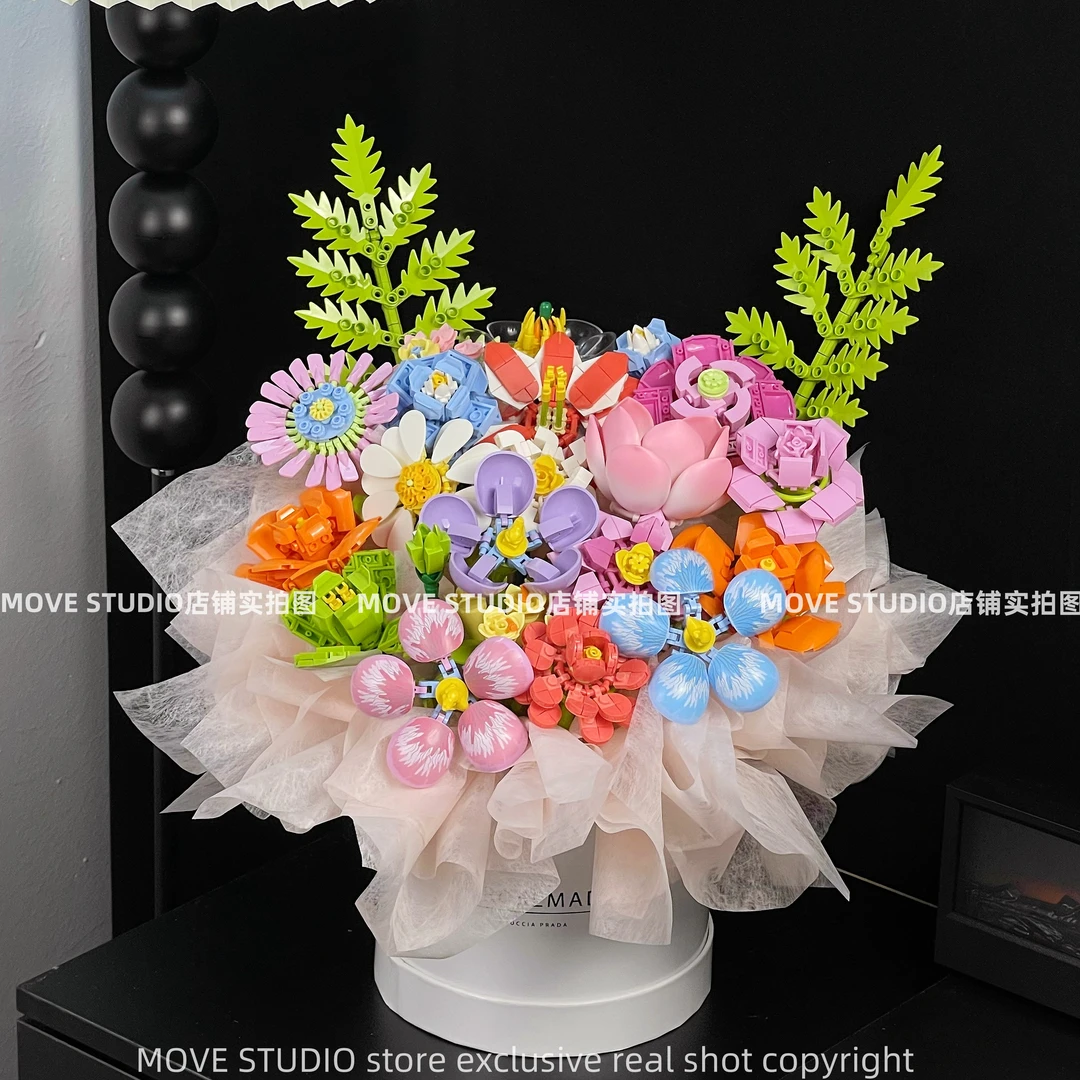 2025新款KT积木花束抱抱桶永生玫瑰花拼装摆件系列女 情人节礼物