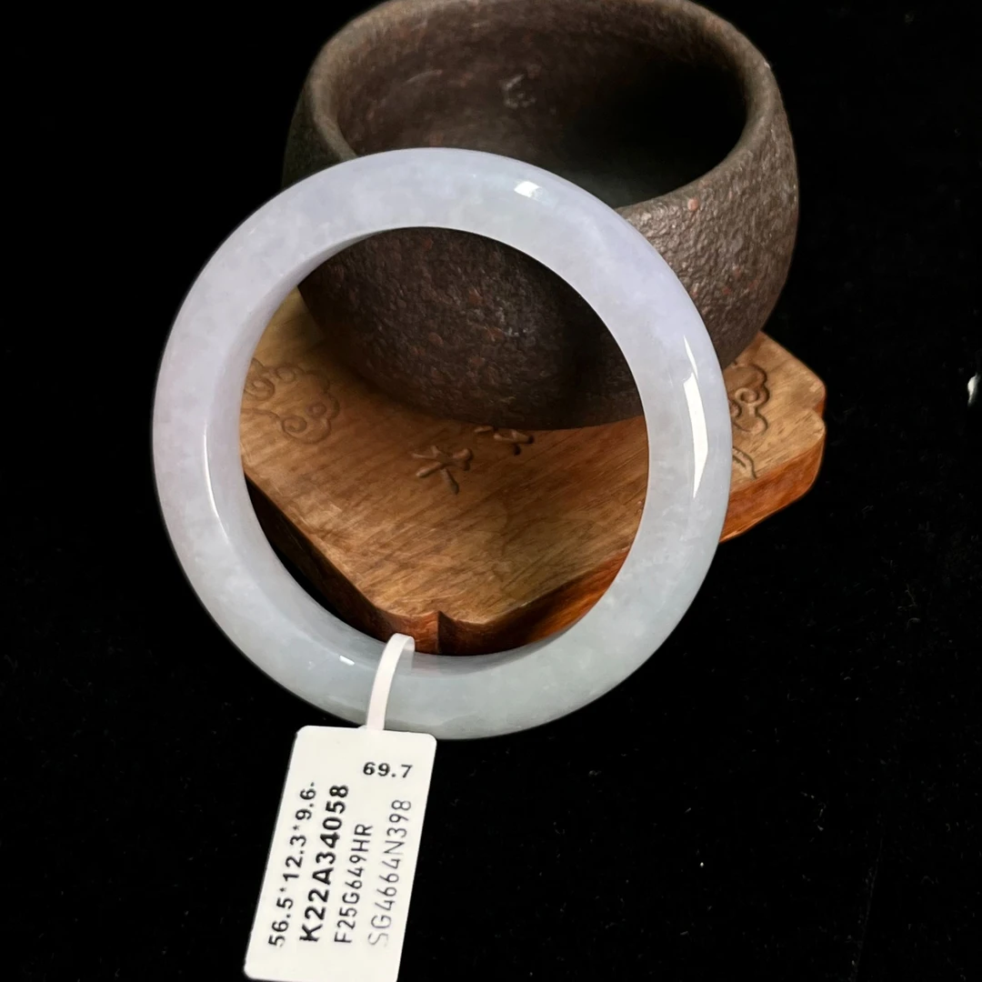 天然翡翠手镯56.5