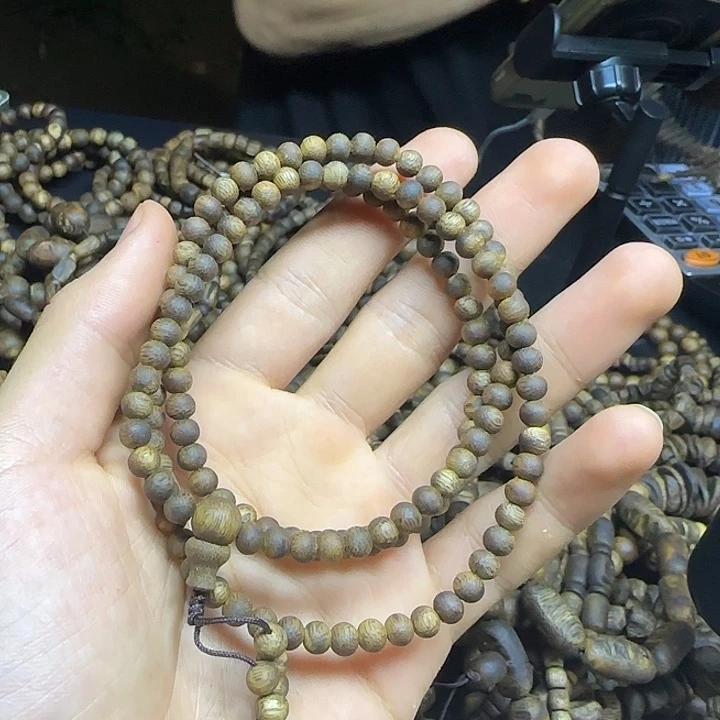 沉香碎屑沉香99分沉0.5圆珠多圈