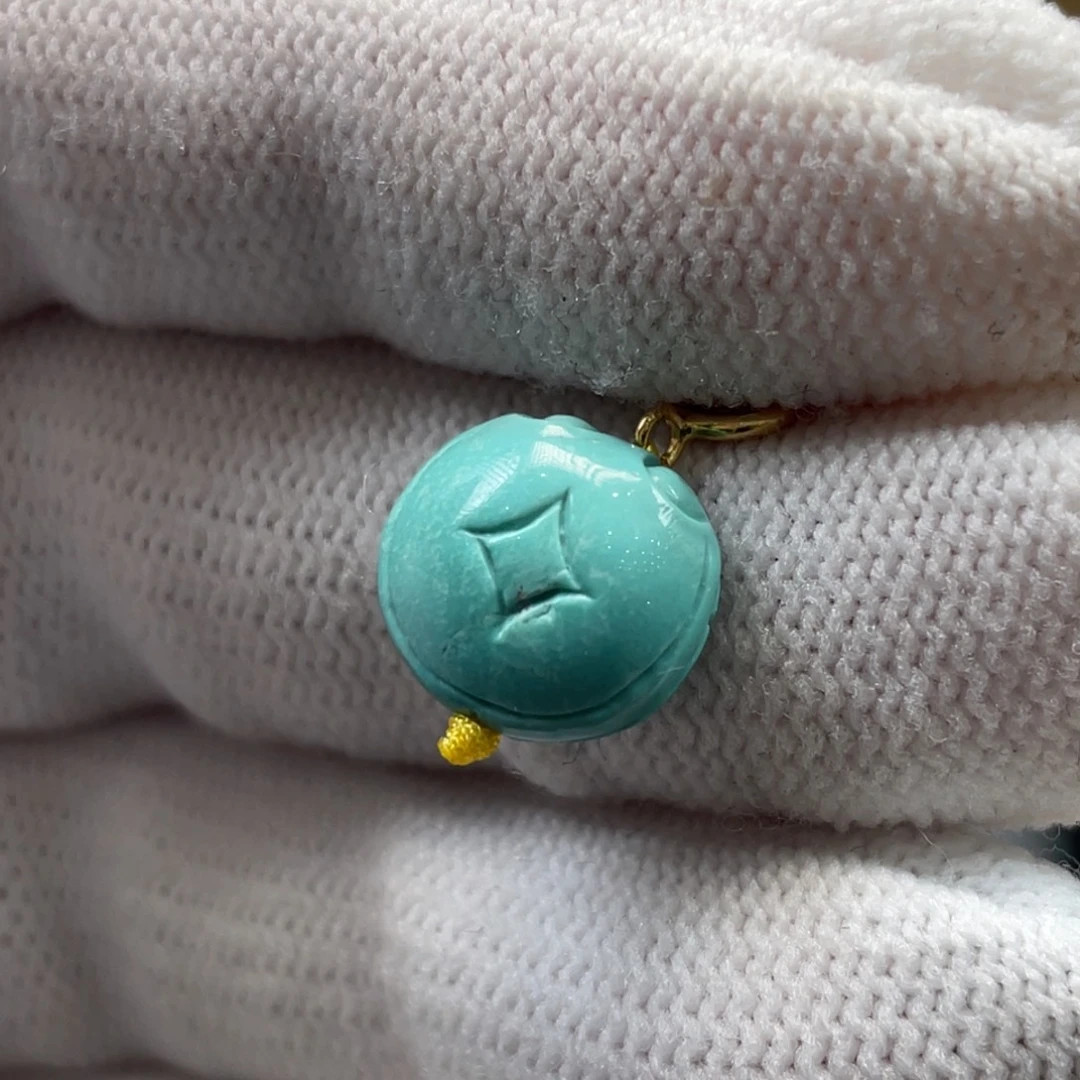 绿松石未镶嵌挂件