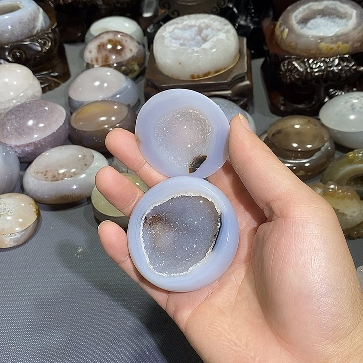 未镶嵌摆件水晶聚宝盆