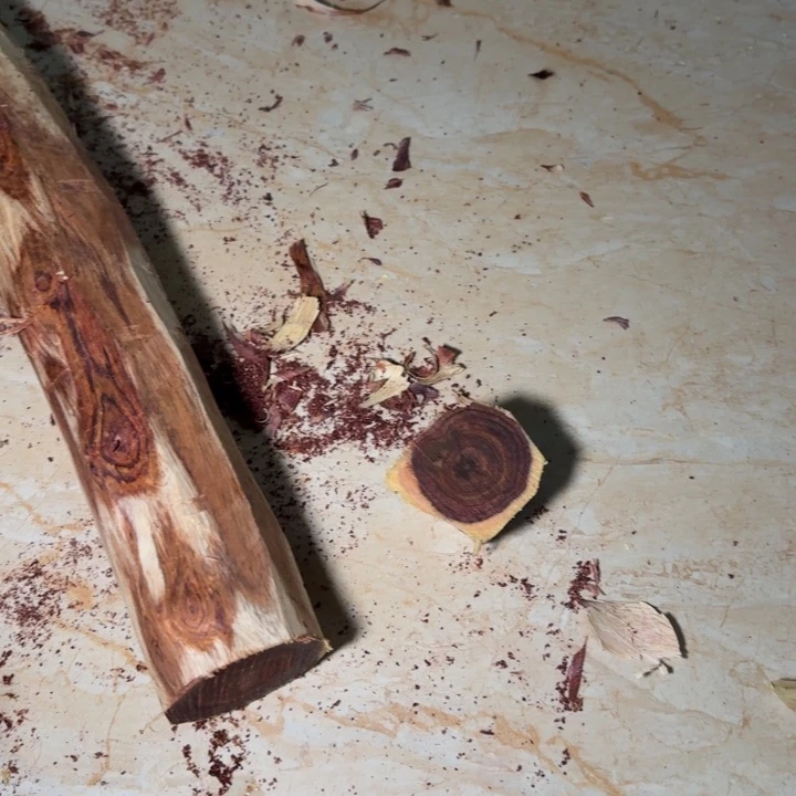木***旋木海南，海北飞灰尘。甘受商于仪诳楚