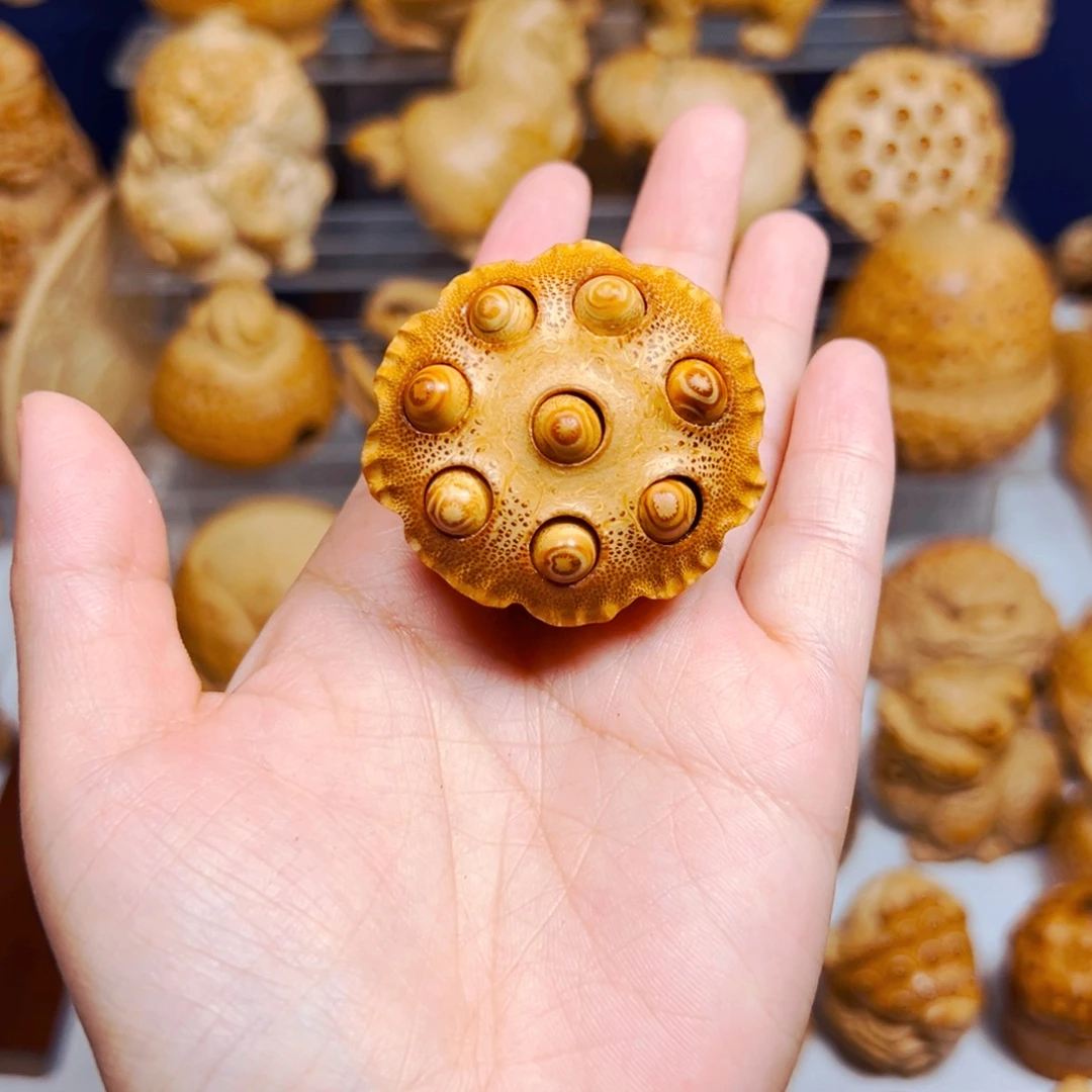 竹根雕竹雕莲蓬。