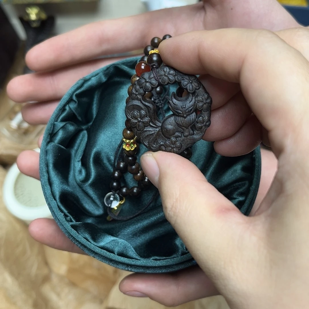 大叶紫檀（黑酸枝木类）