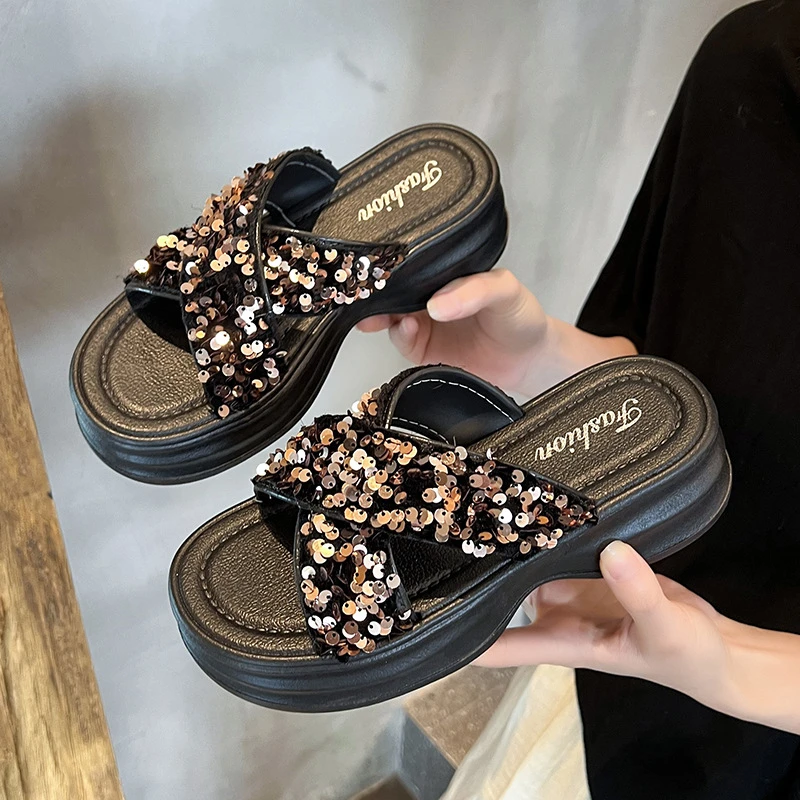 2025新款亮片交叉时尚日常百搭沙滩鞋韩版厚底拖鞋外穿PVC
