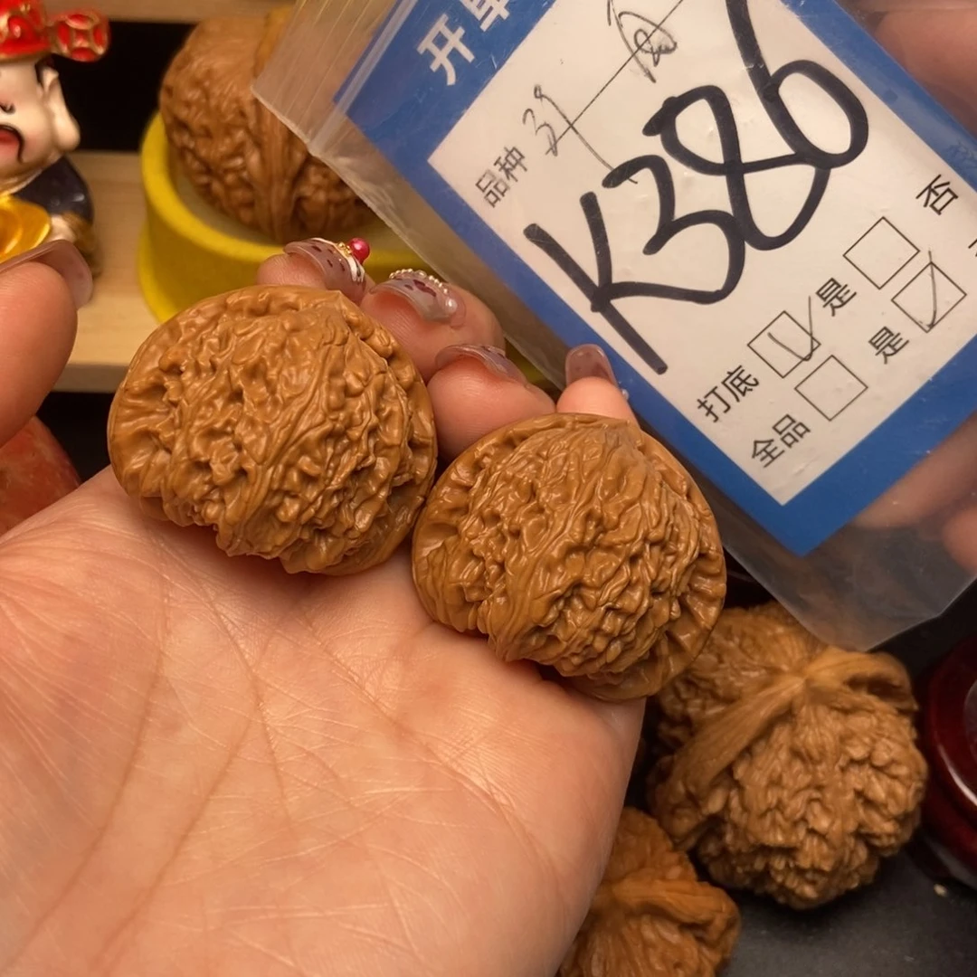 桃核吊坠核桃白狮子