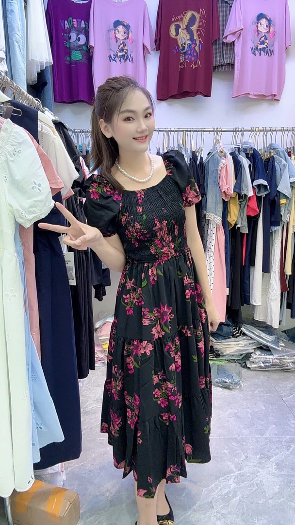 109气质松紧带花连衣裙