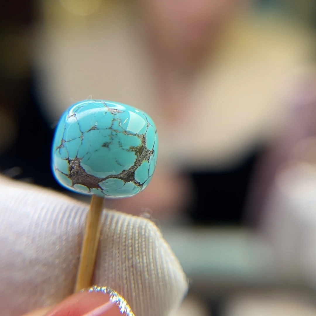 绿松石未镶嵌珠宝奇石13