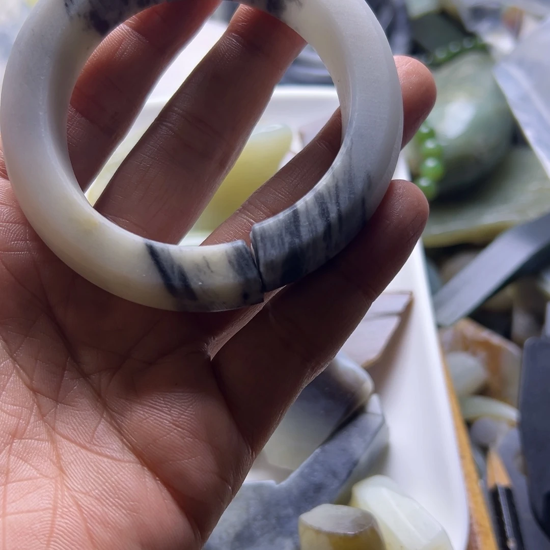 莫***至和田玉（糖玉）未镶嵌挂件