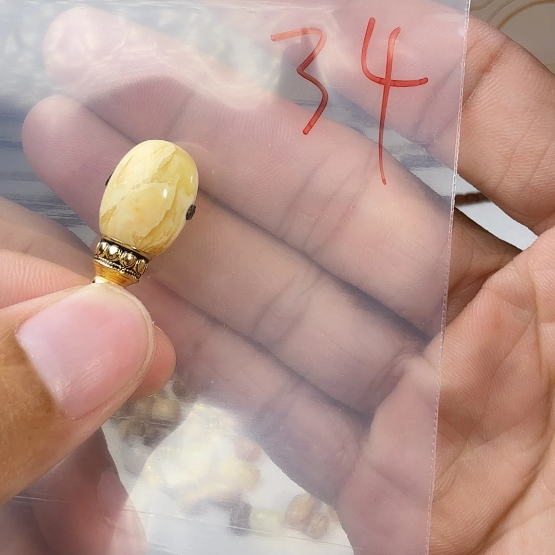 琥珀未镶嵌裸石琥珀