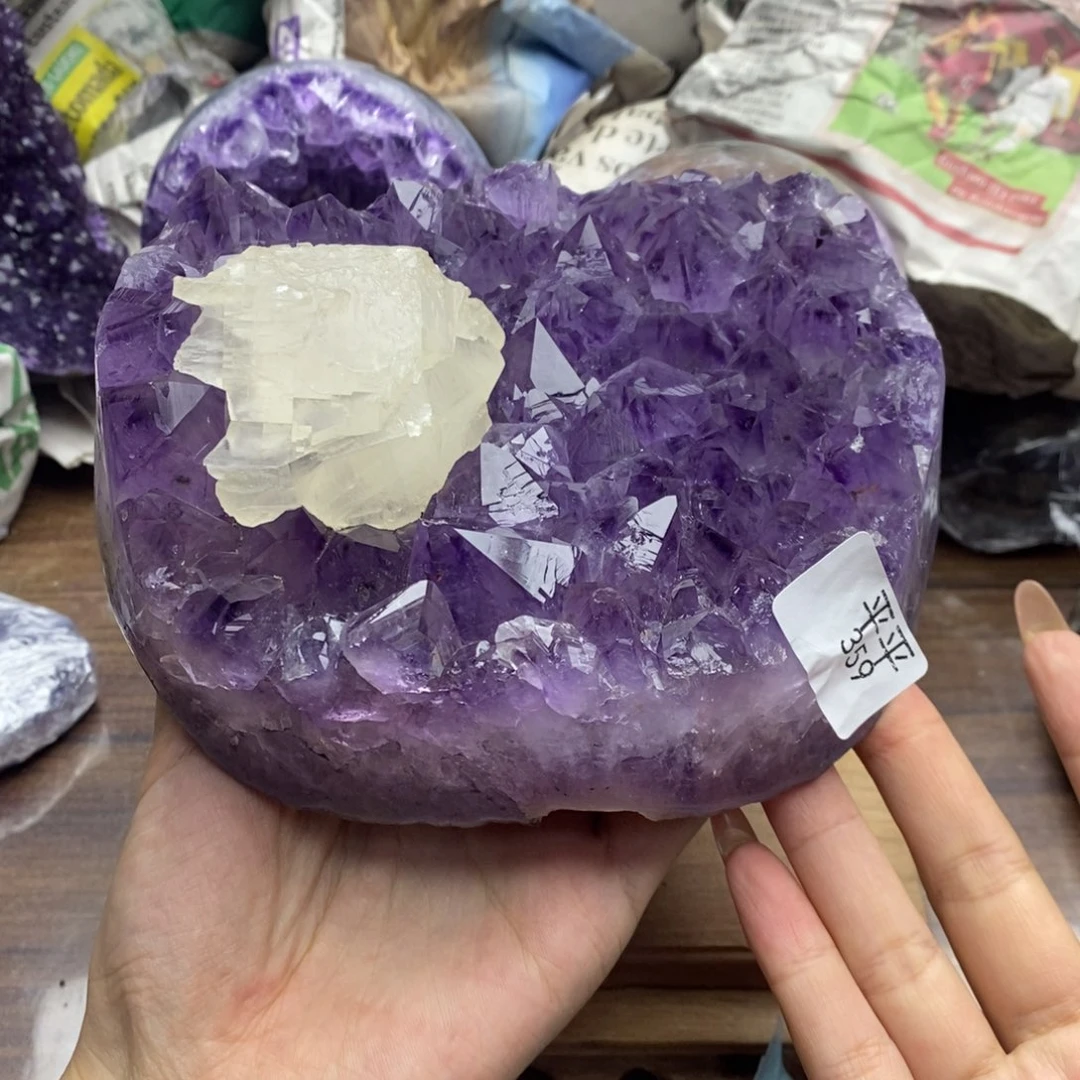乌拉圭未镶嵌紫晶