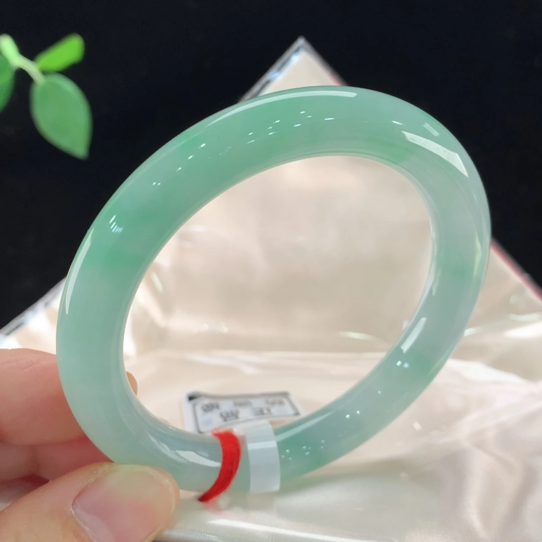 翡翠未镶嵌手镯0427