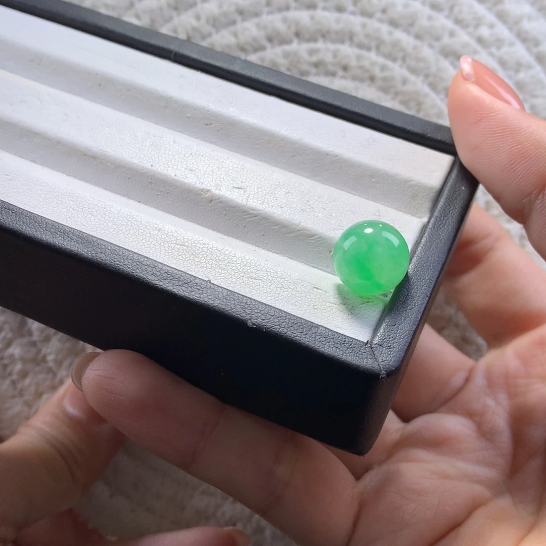 翡翠未镶嵌手串卡12甜阳绿