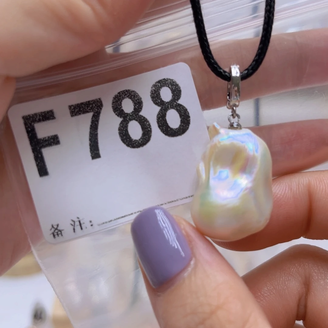 颈饰未镶嵌淡水珍珠