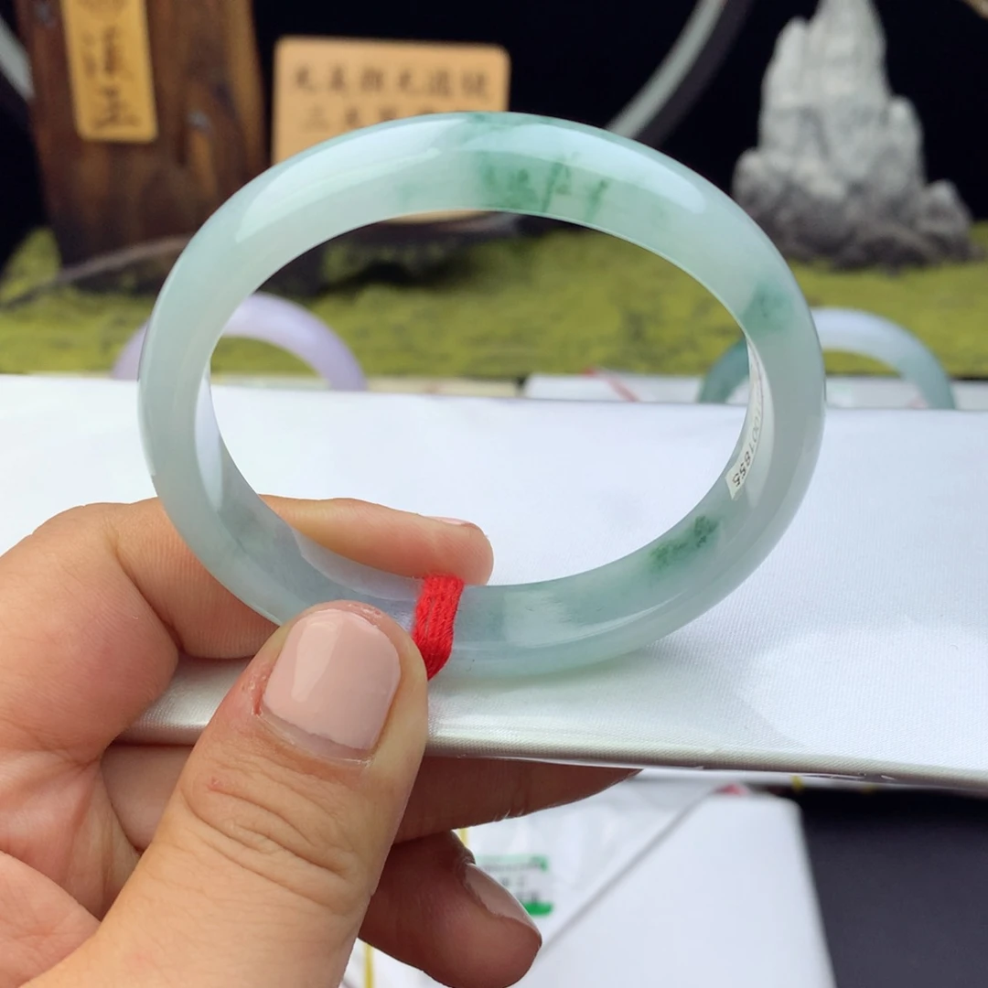 未镶嵌手镯(贵妃镯)翡翠纯天然