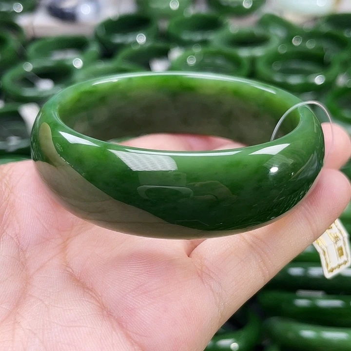 未镶嵌手镯和田玉（碧玉）