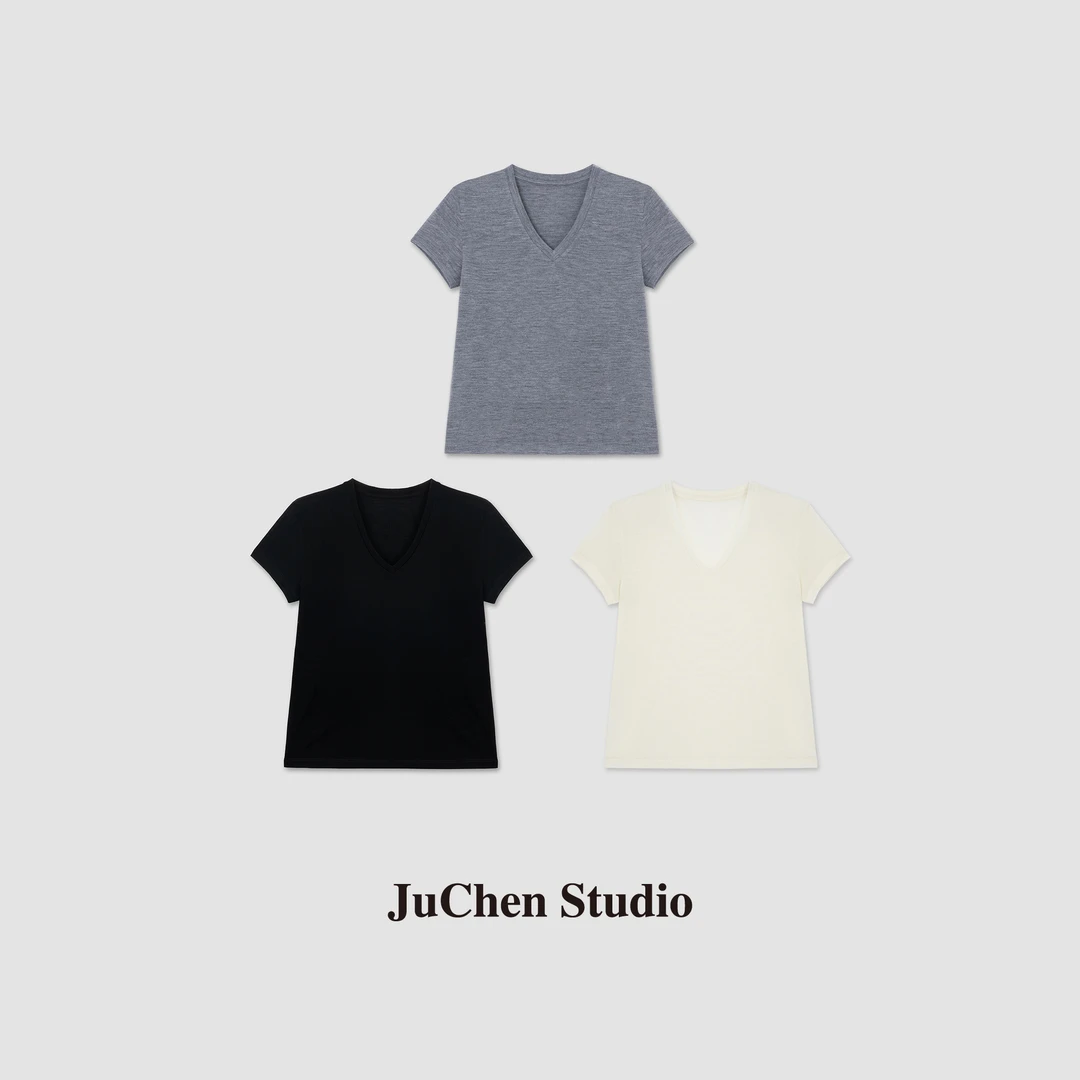 “软黄金 V领羊毛T”纸片人系列夏季轻薄羊毛短袖T恤SS25-02-131