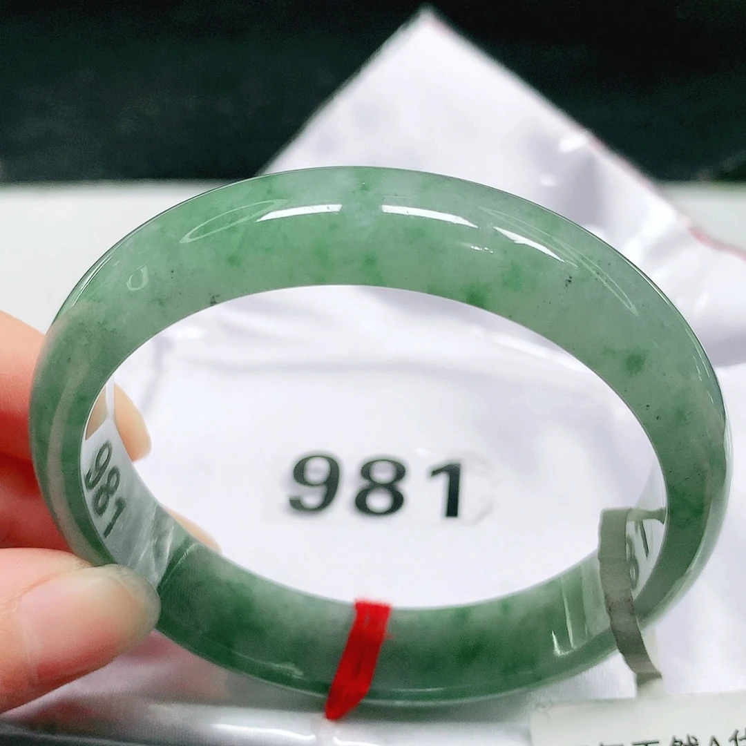 翡翠未镶嵌手镯圈口60.6