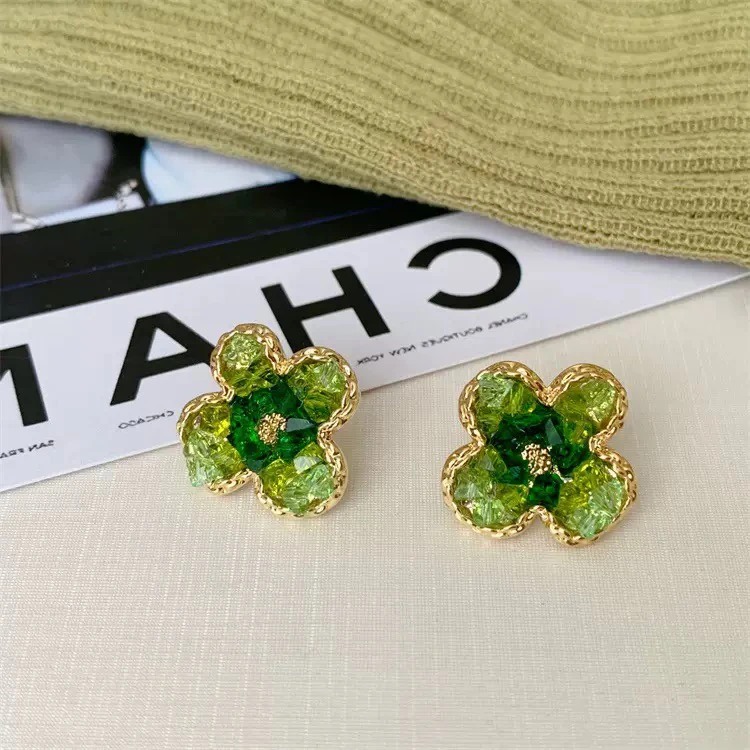 铜合金合成锆石耳饰 轻奢花朵耳环女小众耳钉清新绿色花花耳饰