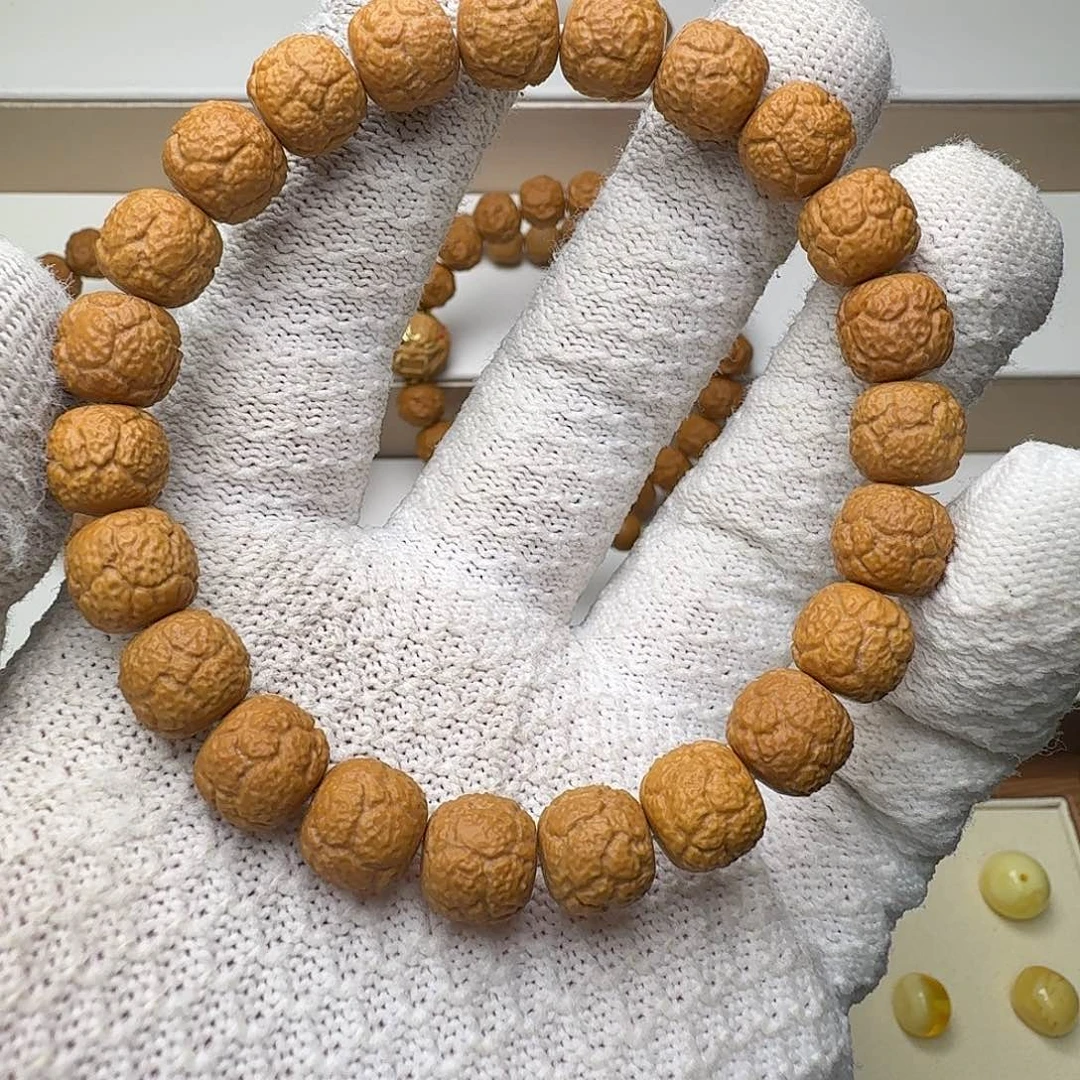 文玩核桃吊坠饕餮