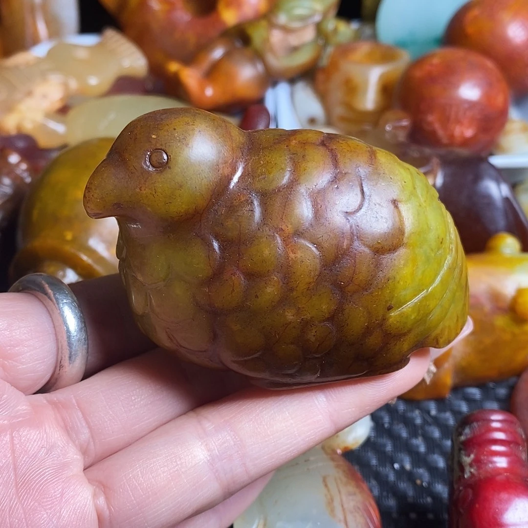 岫岩老玉（透闪石质玉）未镶嵌珠宝奇石