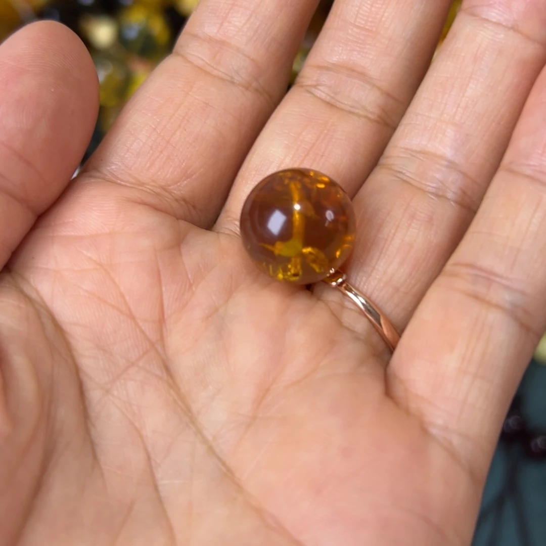 未镶嵌琥珀珠宝奇石620