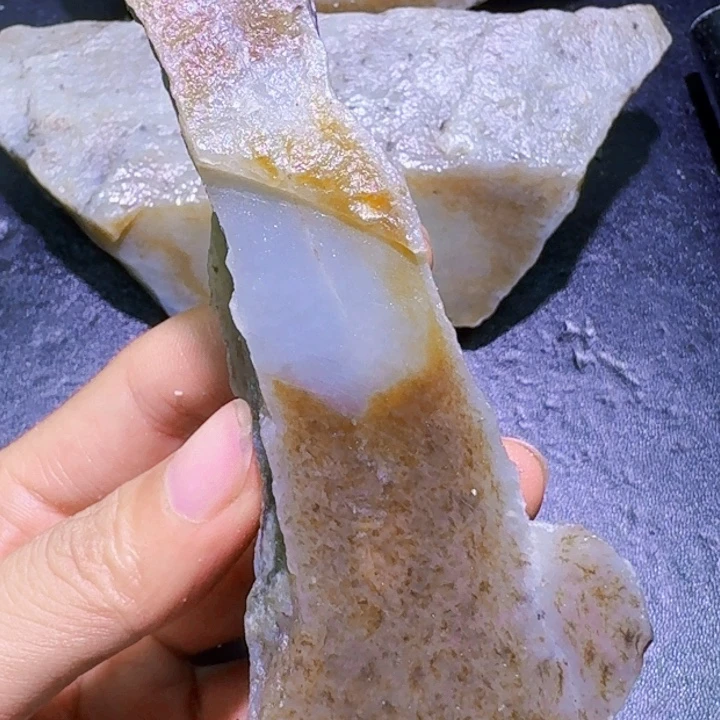 未镶嵌和田玉（糖玉）珠宝半成品