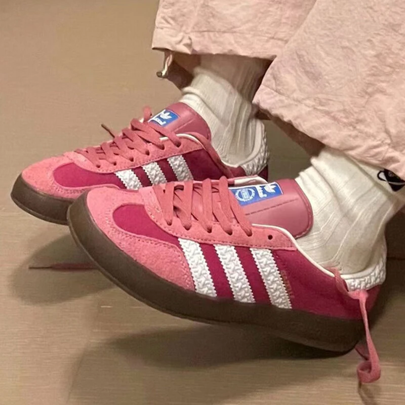 阿迪达斯Adidas三叶草男女鞋GAZELLE休闲德训鞋板鞋草莓熊 IF1809