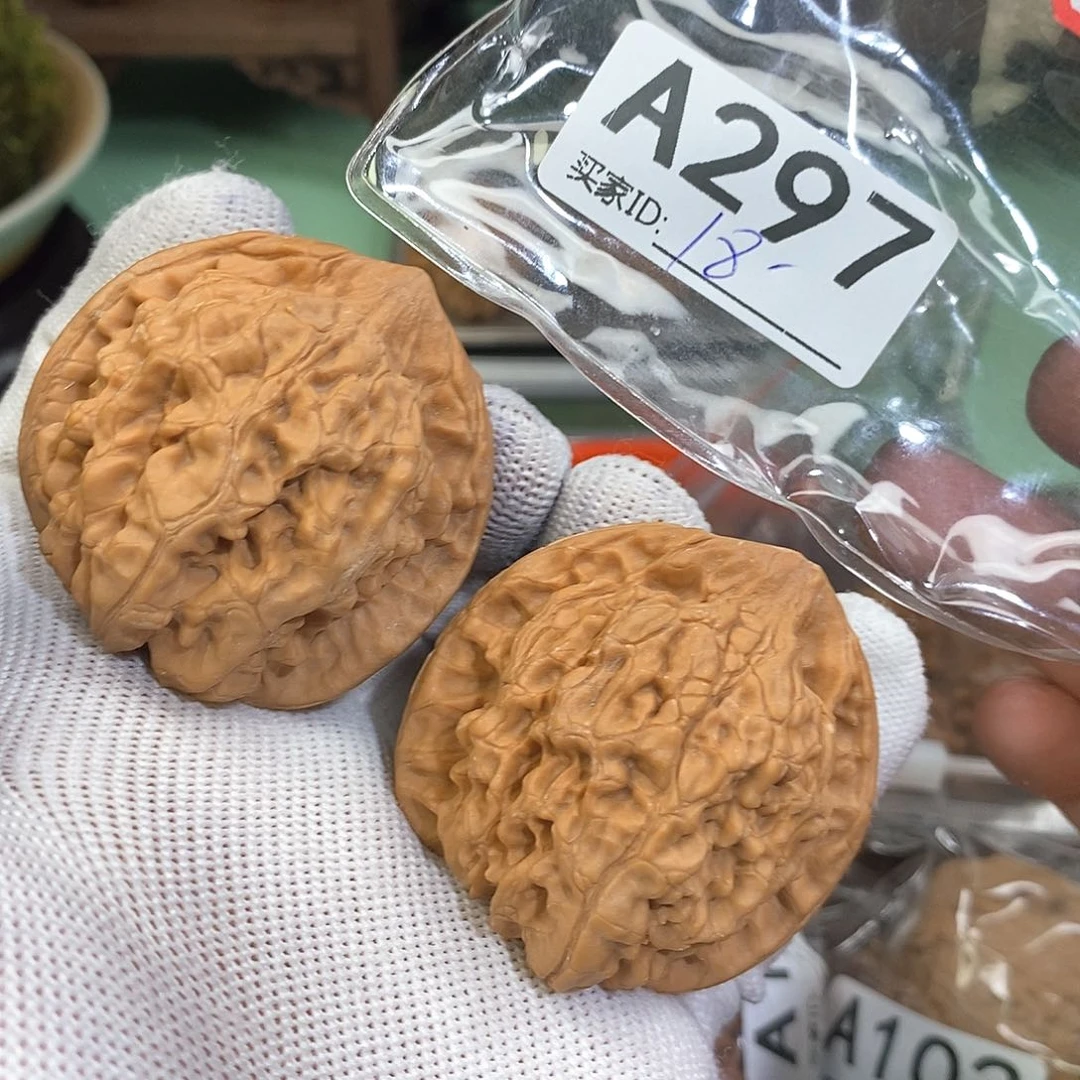 桃核把件官帽45尺。