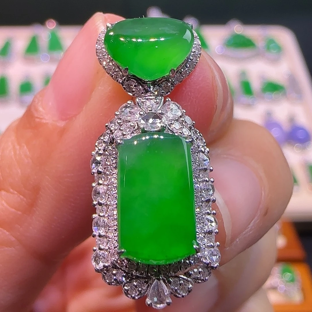 翡翠18K金镶嵌吊坠(不含链)