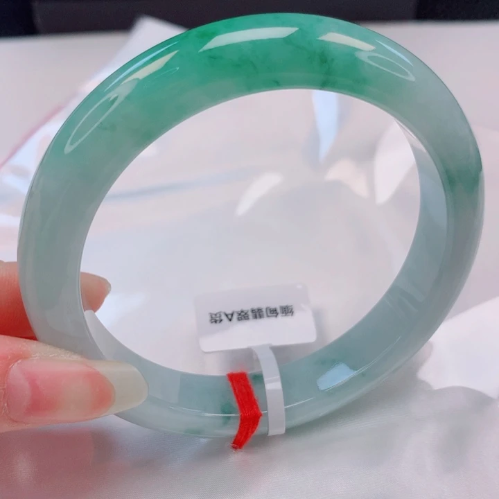 翡翠未镶嵌手镯63圈