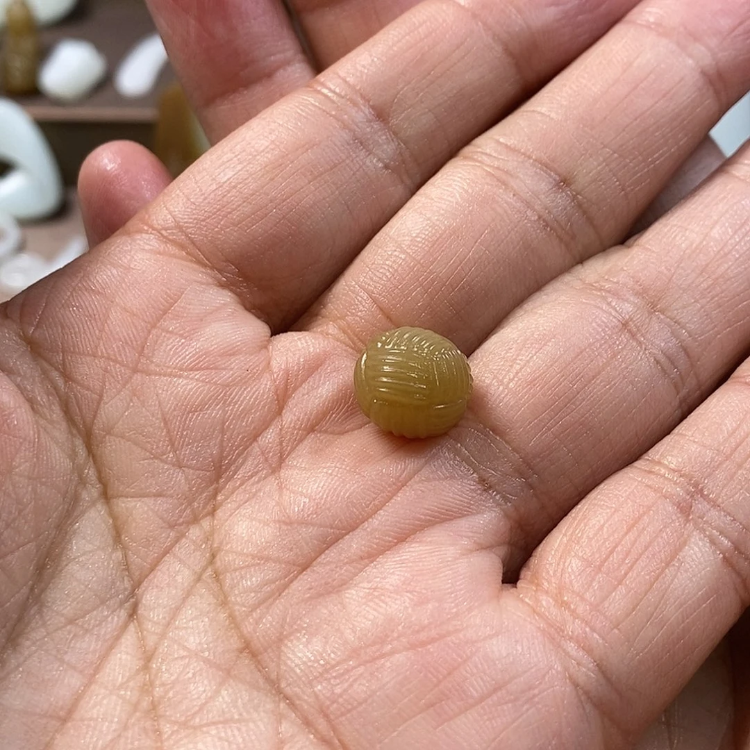 蜜***蜜和田玉未镶嵌颈饰