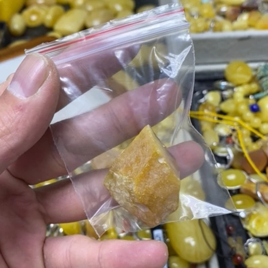 蜜蜡裸石未镶嵌喵***?吊坠