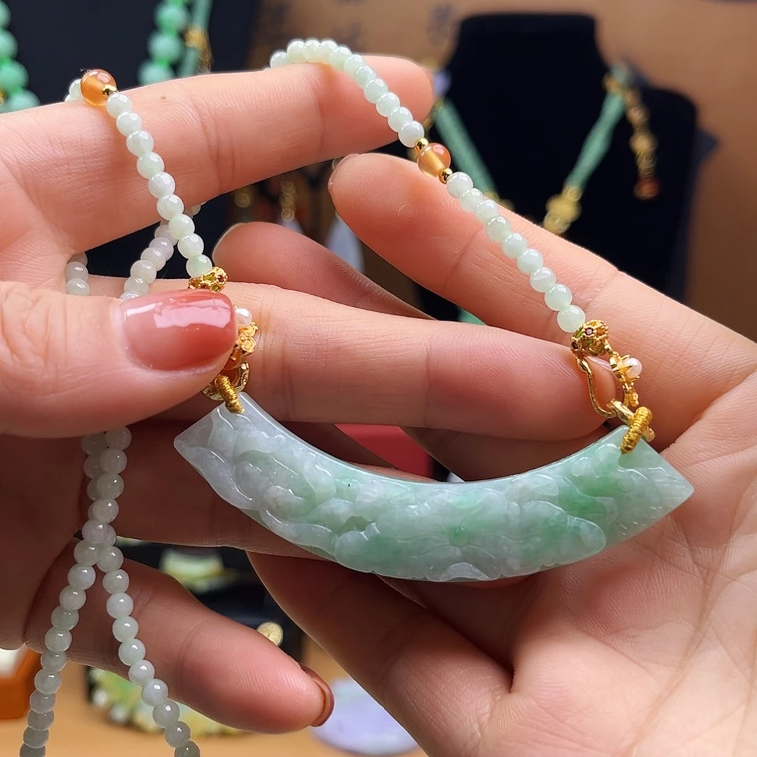 翡翠未镶嵌颈饰天然翡翠