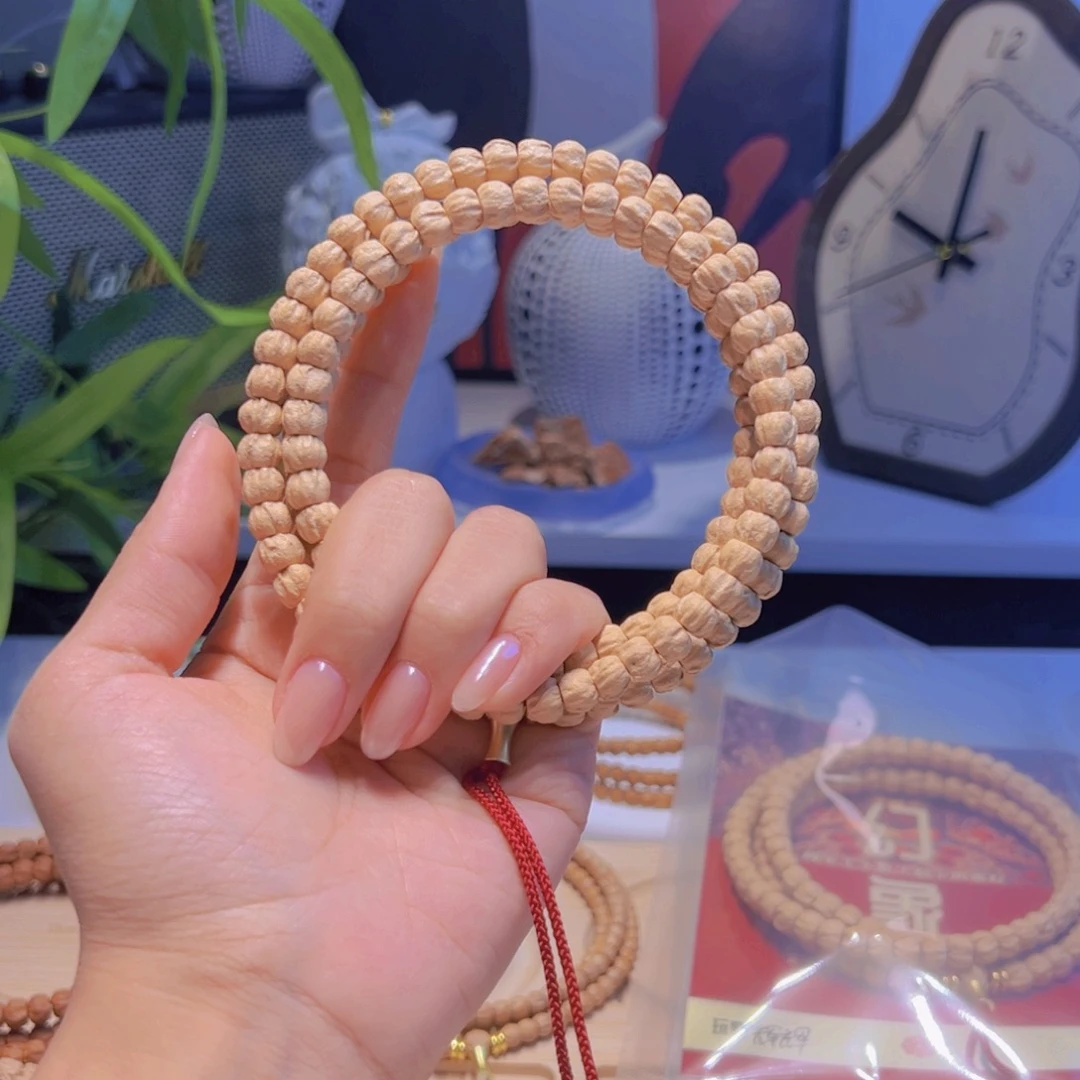 陆***陆柏香籽/百香籽吊坠