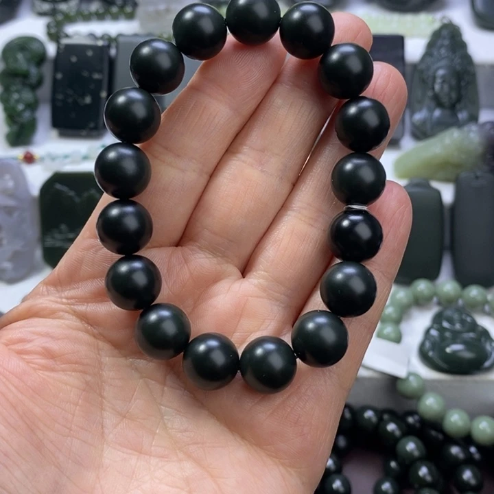 和田玉（青玉）未镶嵌珠宝奇石