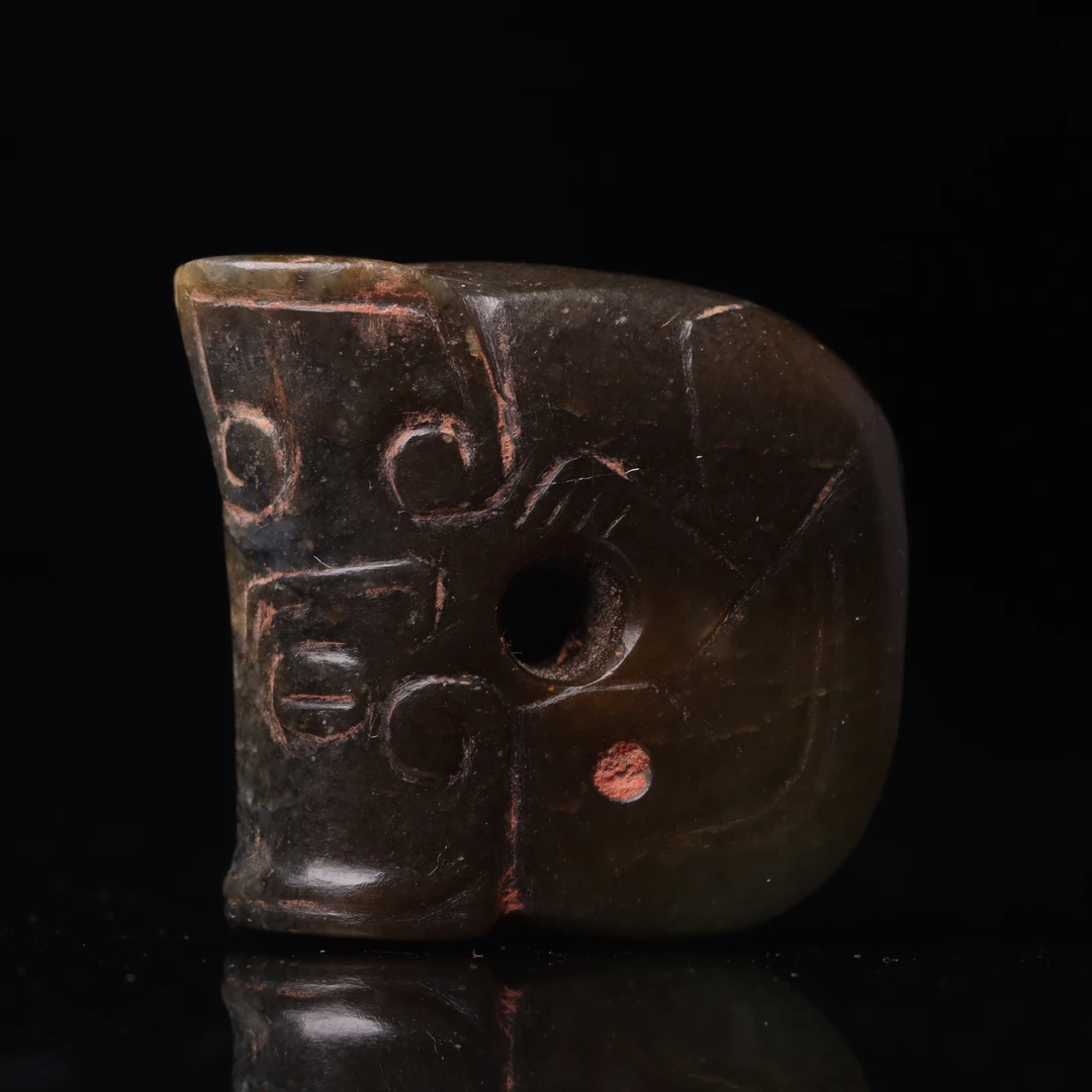 明代和田玉玉猪龙玉件157