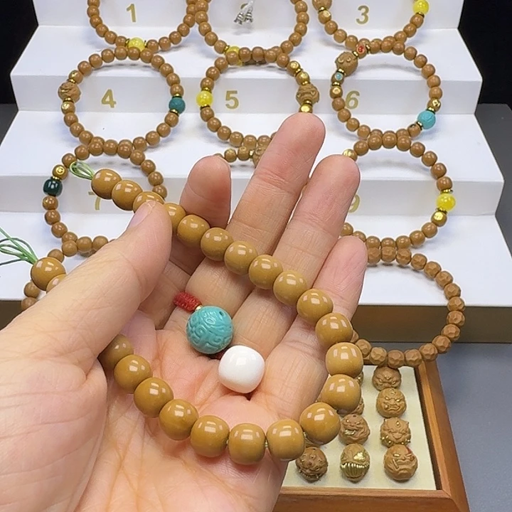 m***.吊坠猴头核桃猴头手串