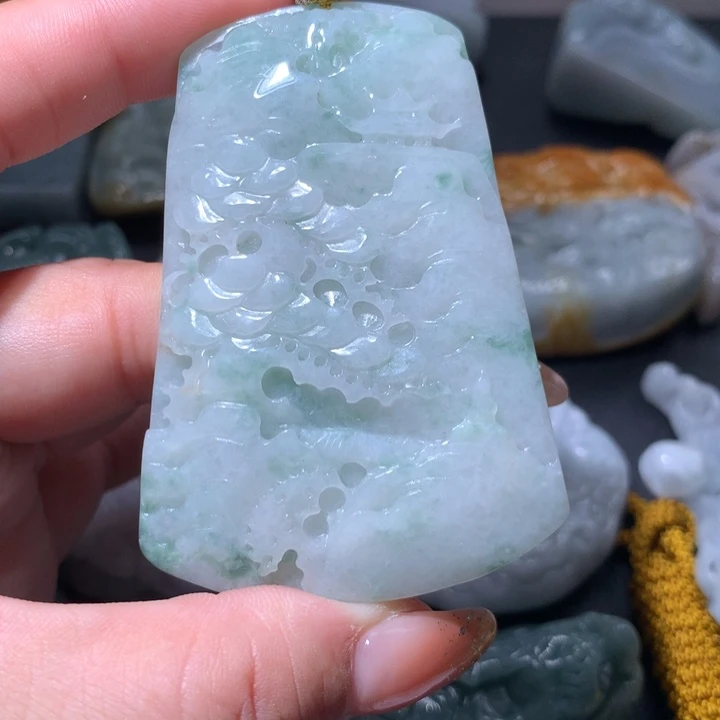 翡翠未镶嵌颈饰保真天然A货翡翠