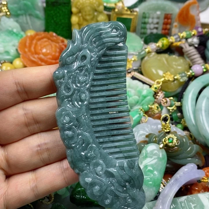 翡翠吊坠(赠链)未镶嵌