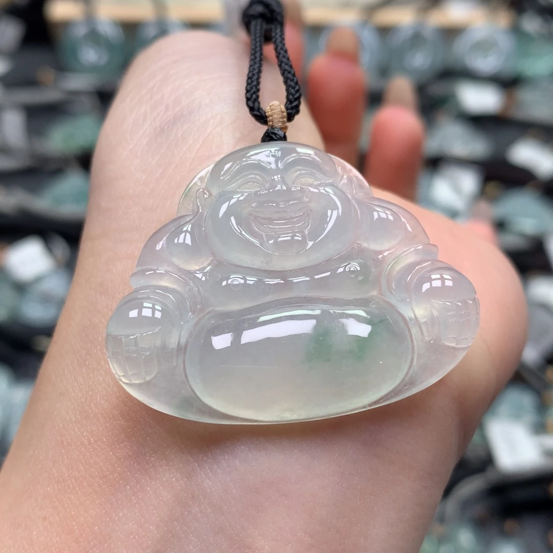 翡翠颈饰未镶嵌佛公