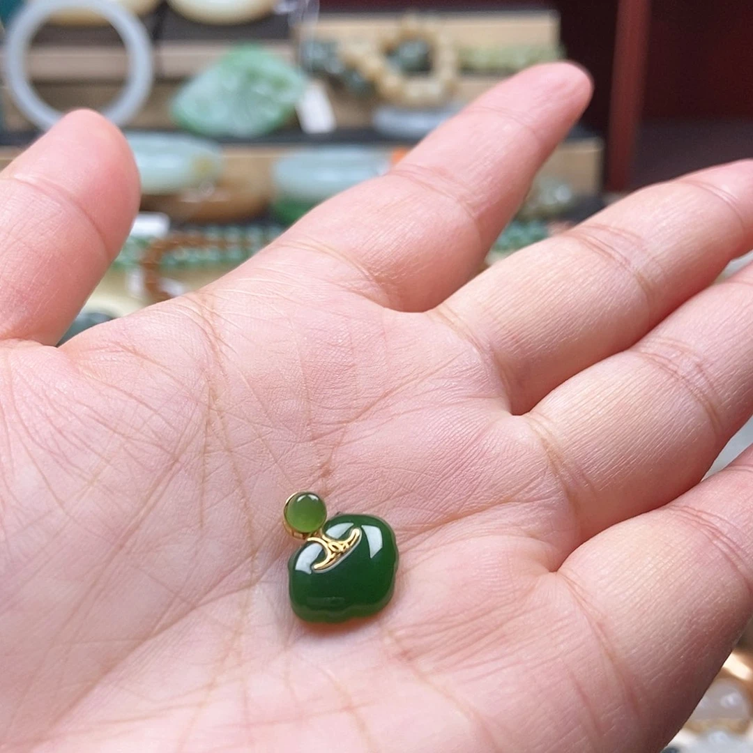 吊坠(不含链)18K金镶嵌和田玉