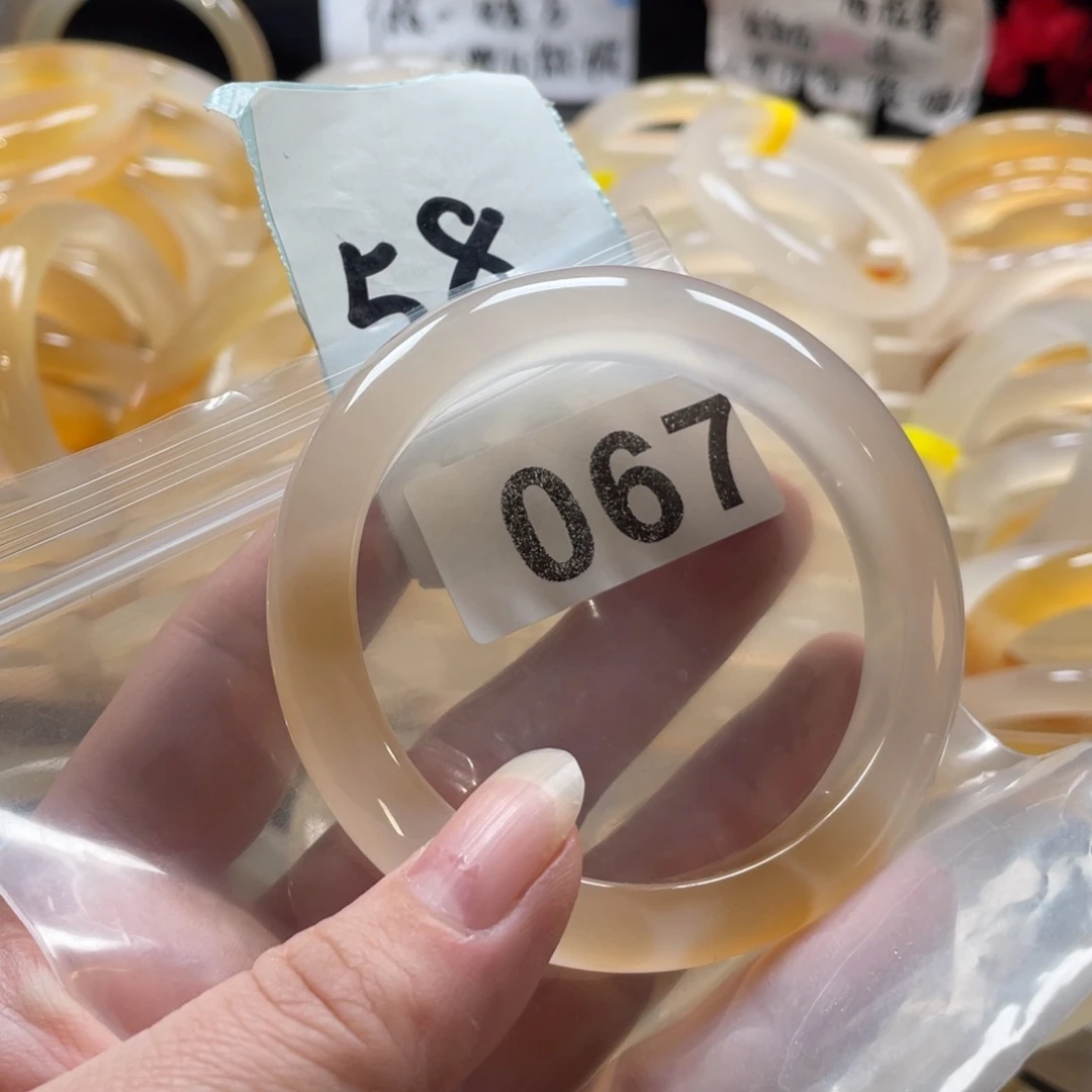 玛瑙/玉髓未镶嵌手镯