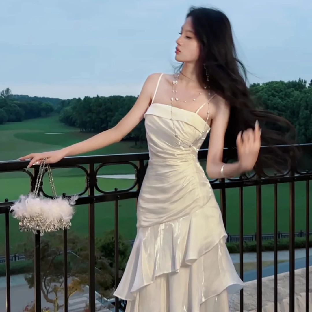 轻奢订婚晚宴领证礼服裙夏季2025新款设计感重工荷叶边收腰长裙子