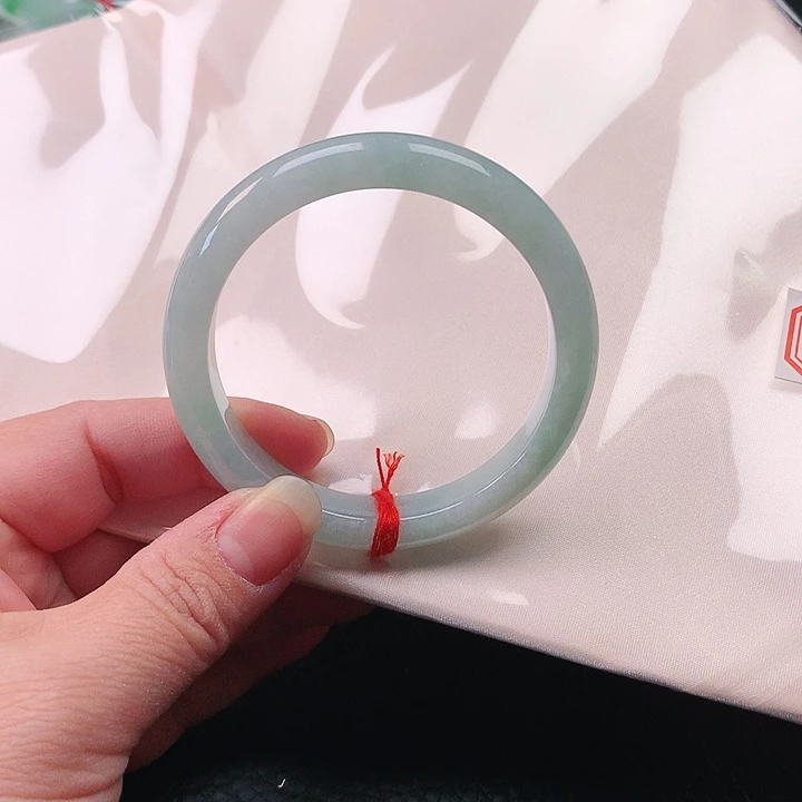 翡翠手镯未镶嵌翡翠089