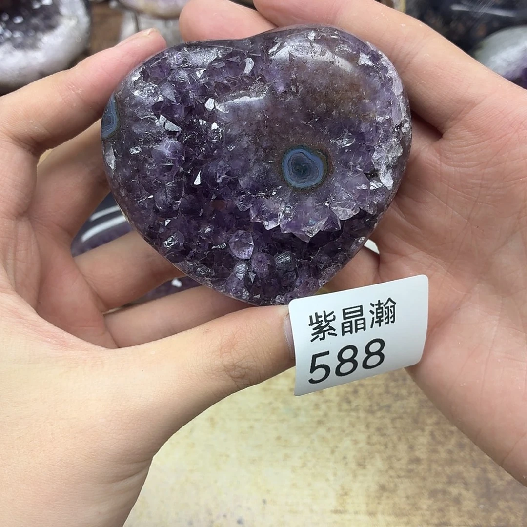 未镶嵌水晶大型摆件（非配饰）