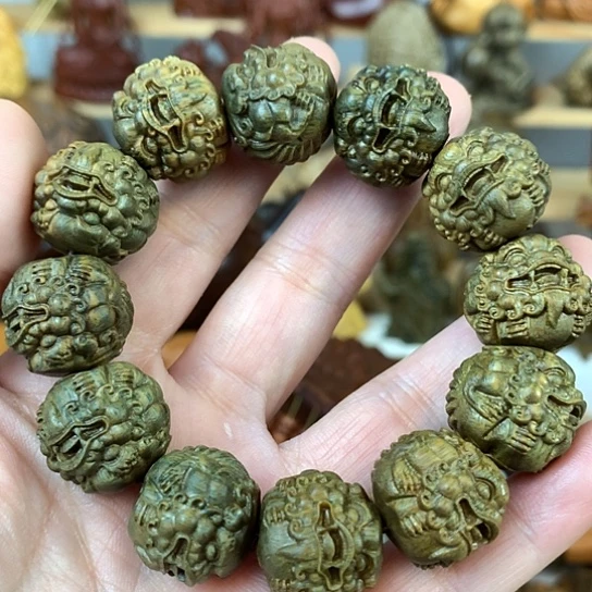 花梨木类绿檀木貔貅手串2.0