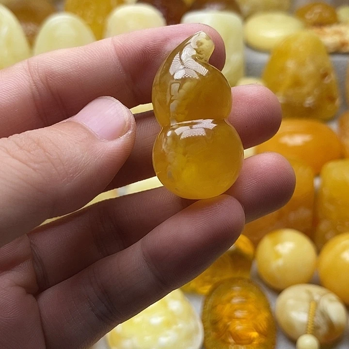 琥珀颈饰未镶嵌琥珀蜜蜡吊坠