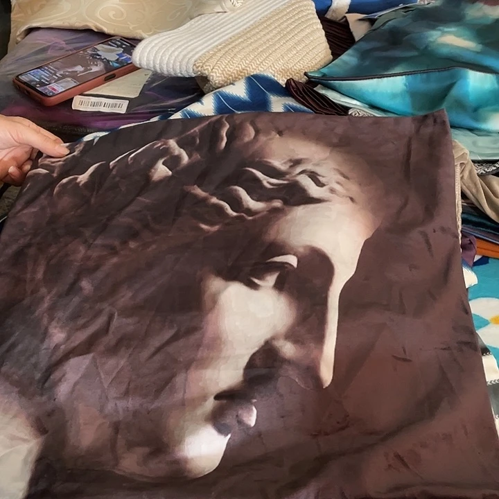 陶瓷花瓶部分（微瑕）